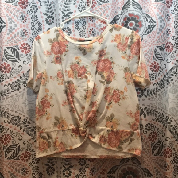 high street Tops - Flower crop top shirt sleeve high street Tops - Flower crop top shirt sleeve